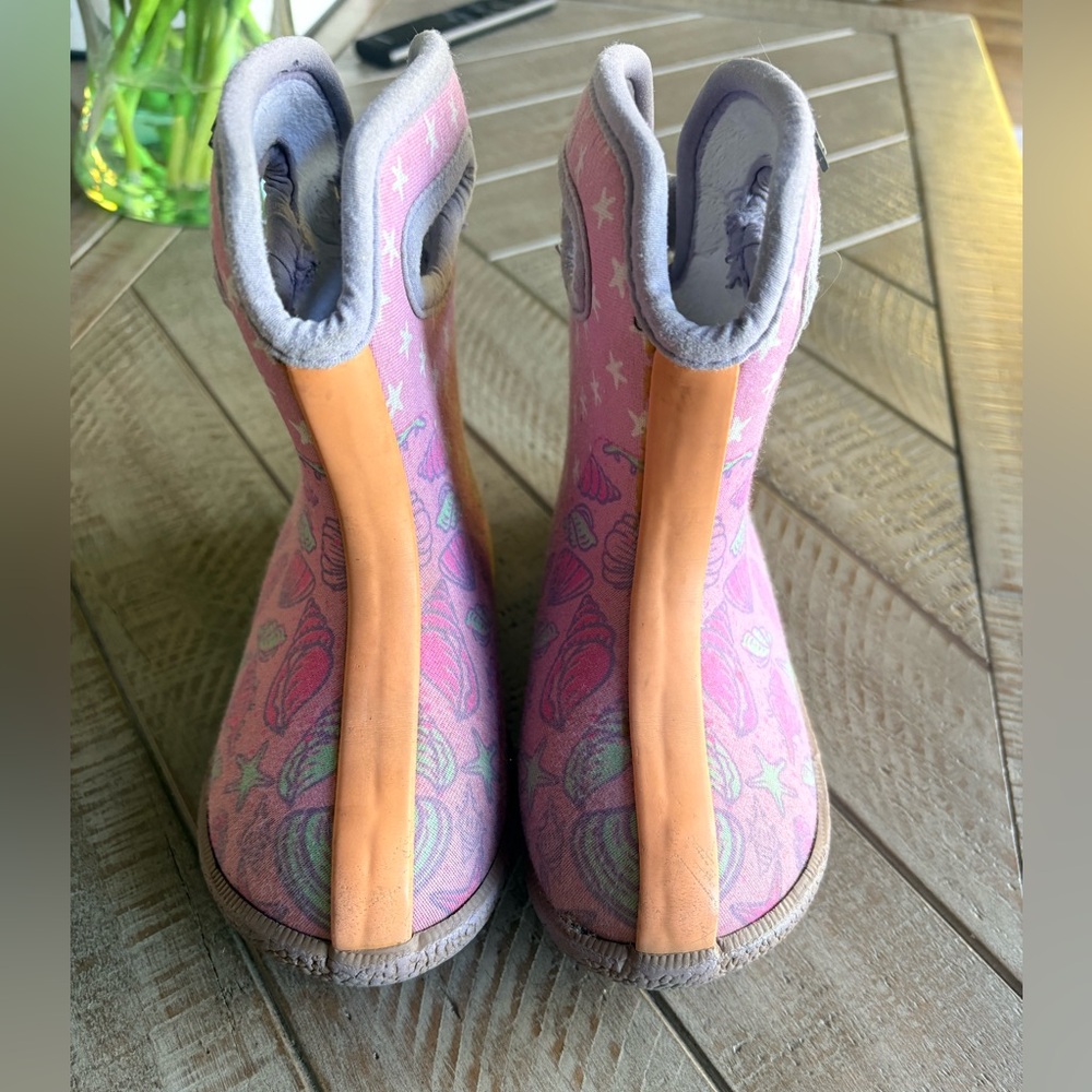 Mud winter boots toddler size 9